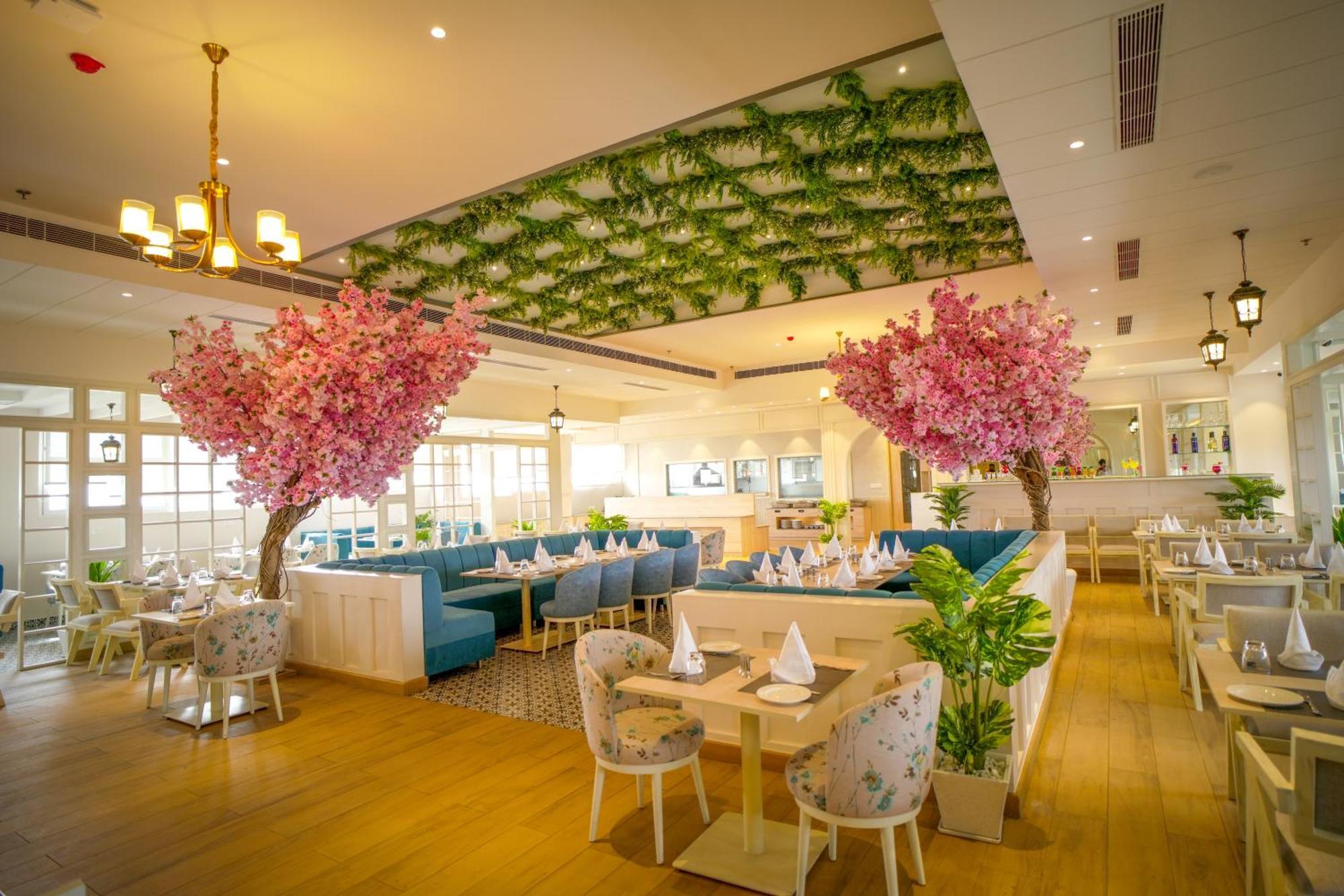 Hotel Krinoscco Ayodhya Ngoại thất bức ảnh